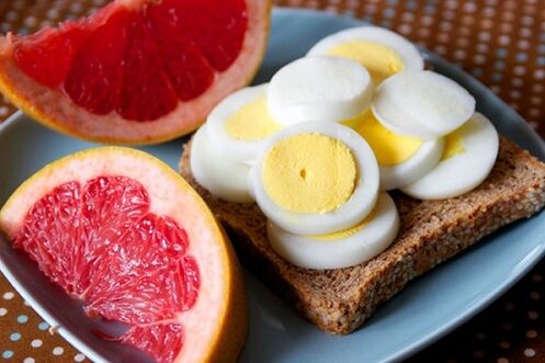 ägg och grapefrukt för maggidieten